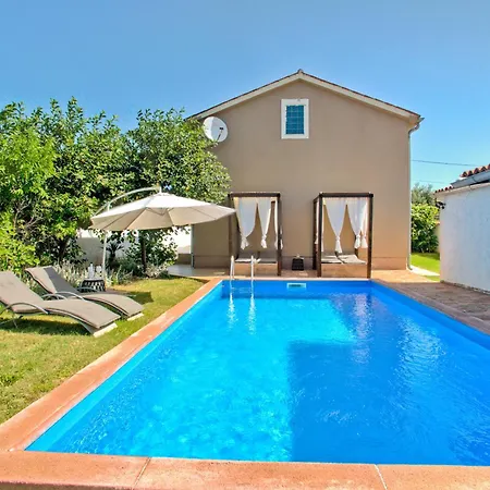 Ema Holiday home